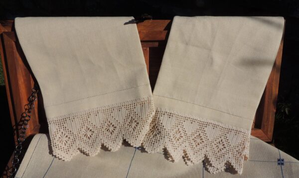 Asciugamano con pizzo all'uncinetto - immagine 3