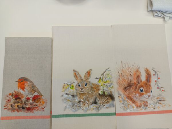 Tea towel, corsie e runner dipinti a mano - immagine 12